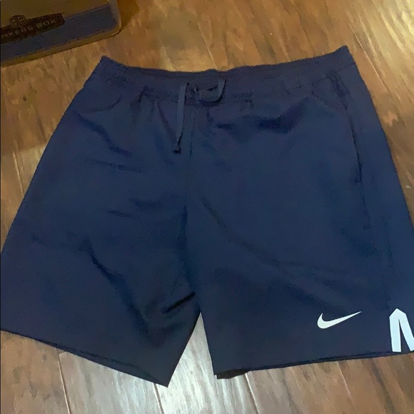 nike black tennis shorts